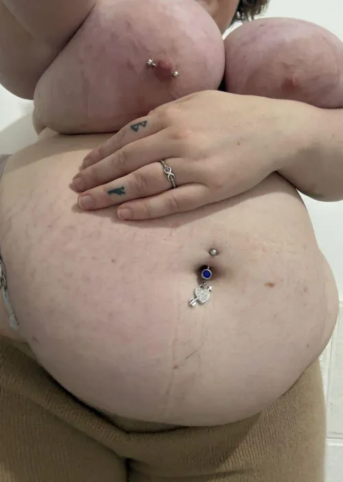 Are 380lb+ BBWs still the ultimate cum-dump fantasy? Y or N