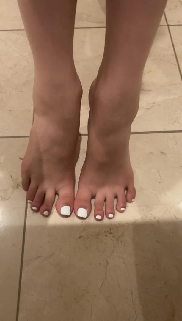 Are my feet cute