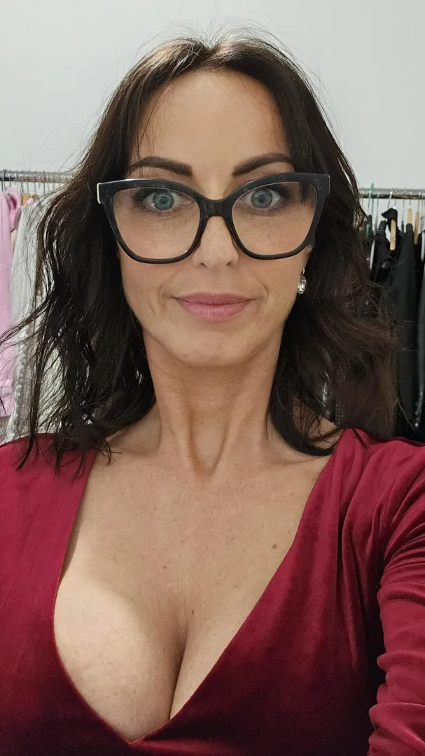 Are older wife's attractive to you, yes or no ?