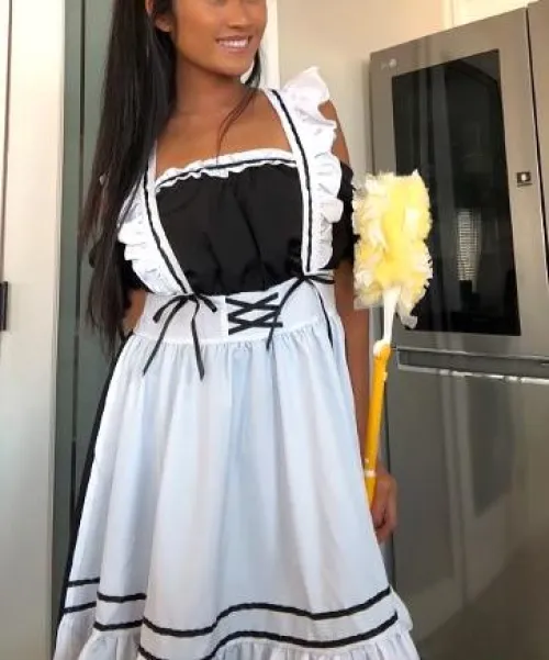 Are u into sexy maids? 