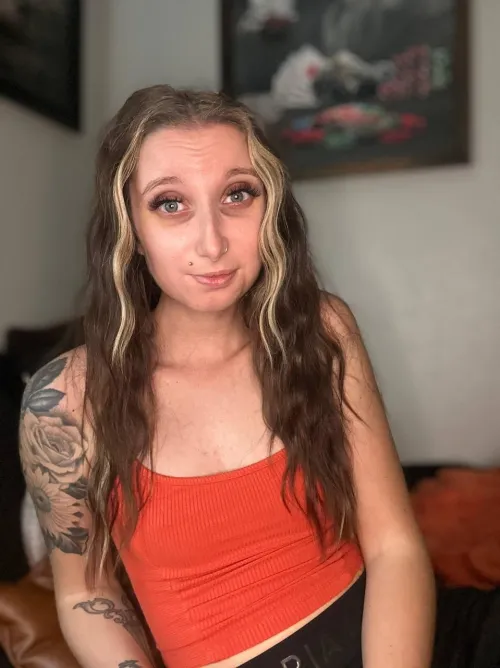 arrow up and say deal , i will share my nudes instant , first 130