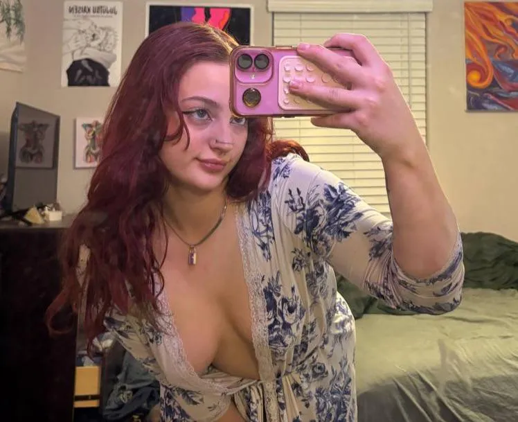 Arrow up if you’ll hookup with this 20yo slut