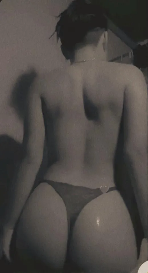 ¿ Así de espalda te gusta ?