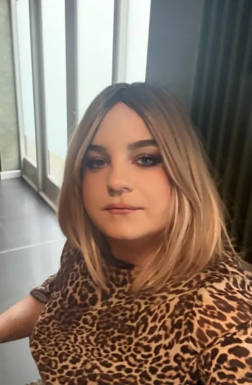 Attention boys - sissy out and about 