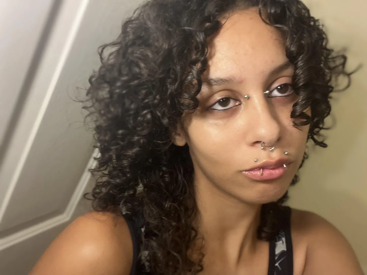 Aw, you’d really beg a 19yr old to slap you in the face!? It’s laughable.