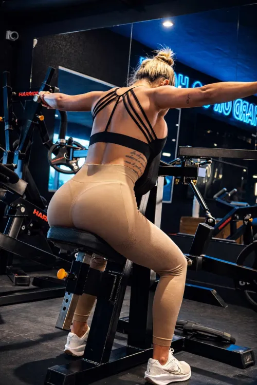 Back day at the gym 💪