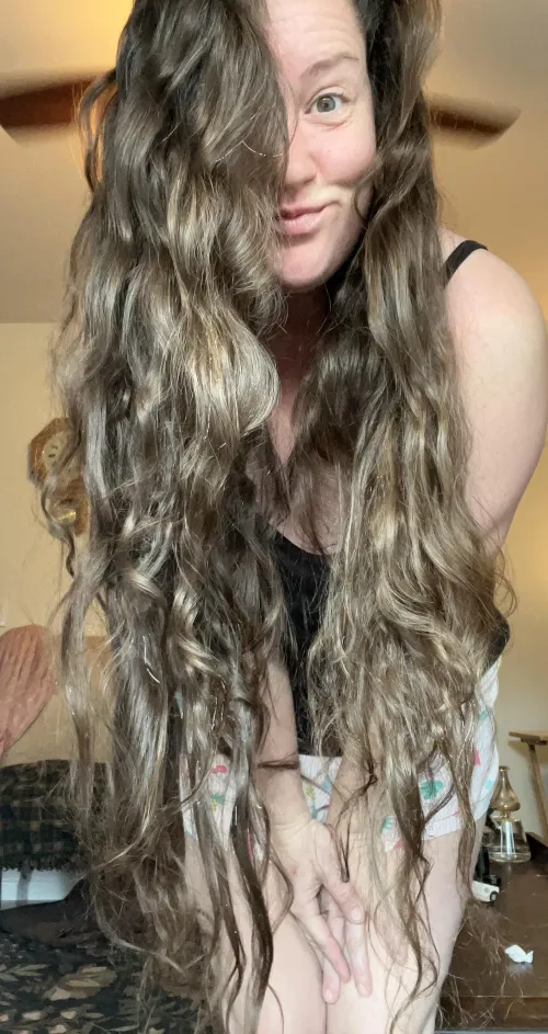 Back with my out of control mane 