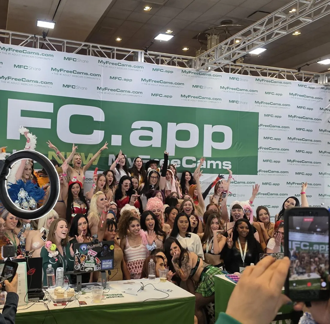 Bailey is doing a raffle for an AVN goodie bag