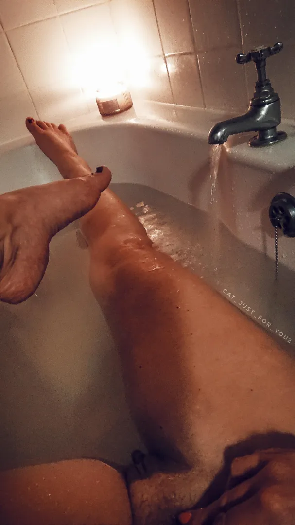 Bathtime relaxing [43]