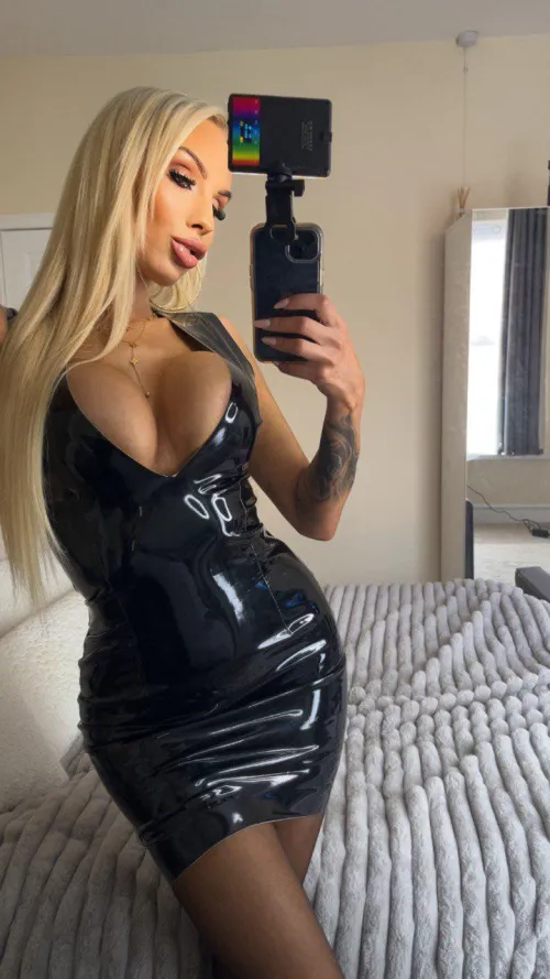 Be careful, my shiny dress might blind you