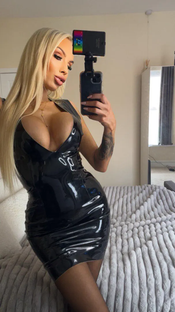 Be careful, my shiny dress might blind you