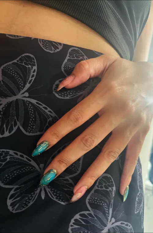 be careful, they leave marks