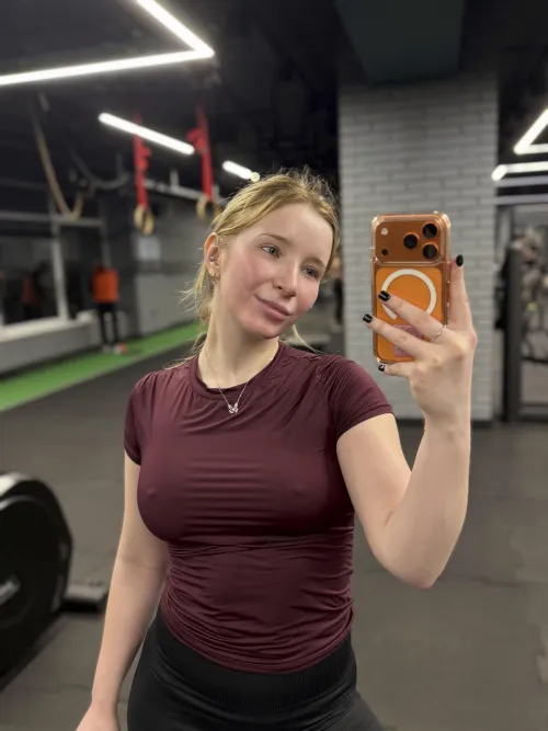 Be honest!! Gym crush or nah? 