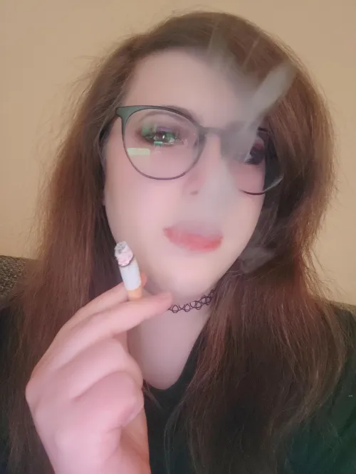 Be my little ashtray 