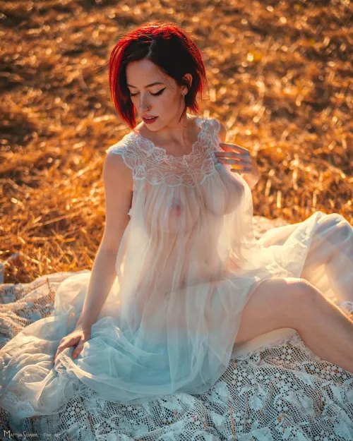 Beatrice by Me (Matteo Sciarra) Sony a7 IV - Voigtlander Nokton SE 50mm @ 1.2 - natural light