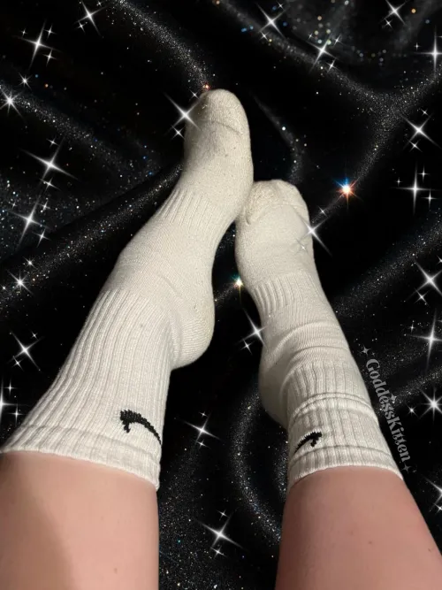 Been walking around in these allllll day [F]