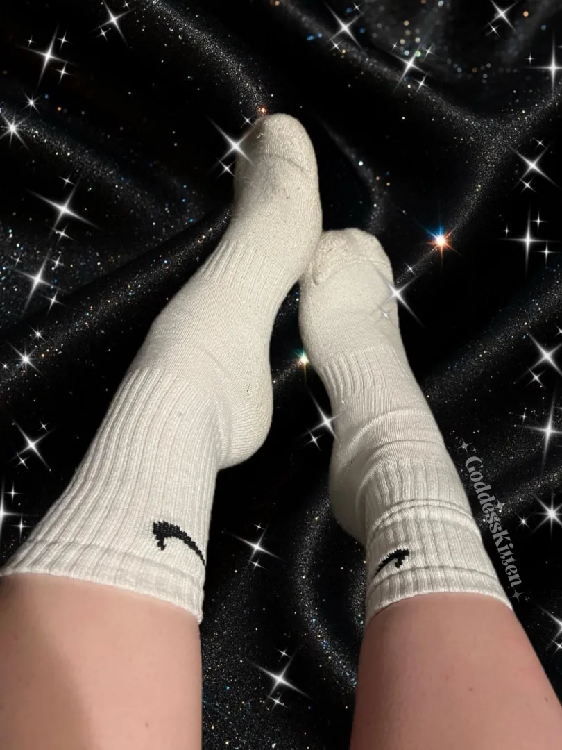 Been walking around in these allllll day [F]