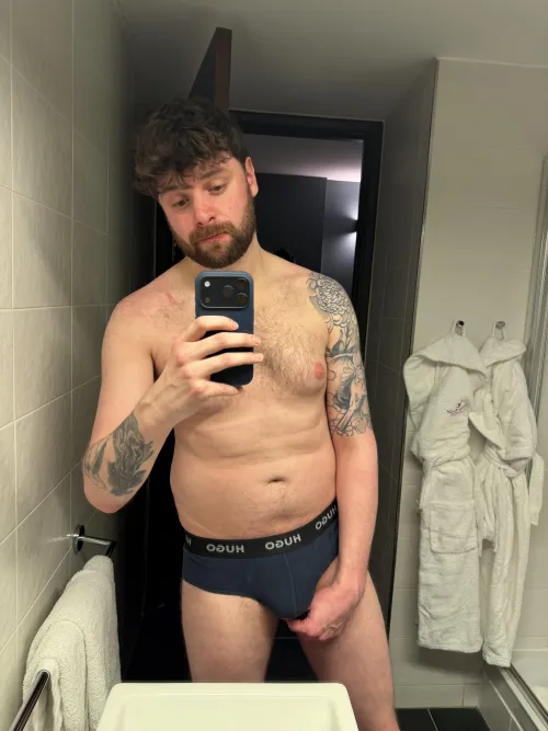 Best thing about travelling for work is the hotel lighting