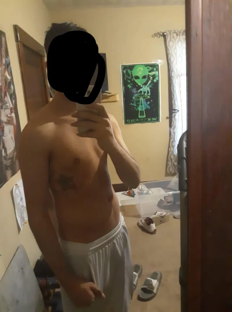 Bi 28 male looking for Mf/m/f