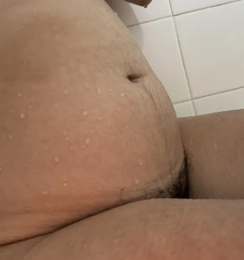 Bloated tummy in the shower