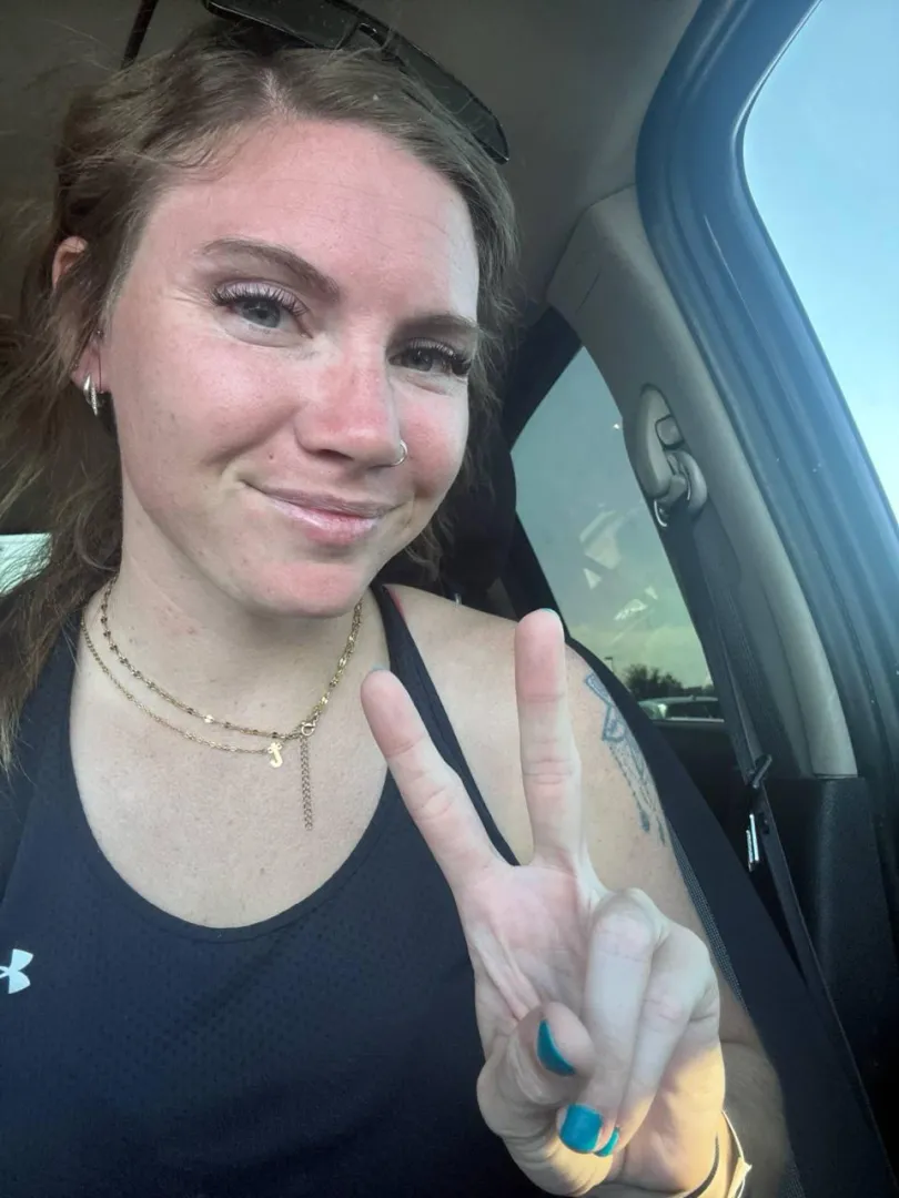 Blonde girls are hot but I'm the hottest do you agree?