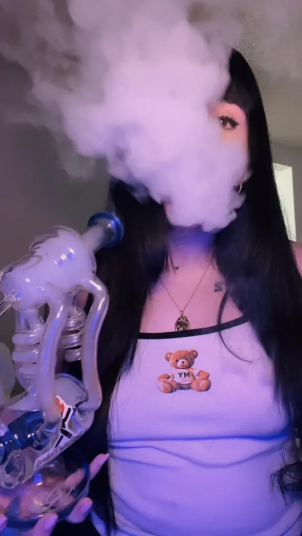 Blow cloudz w/ me or watch me get spun on cam!!!