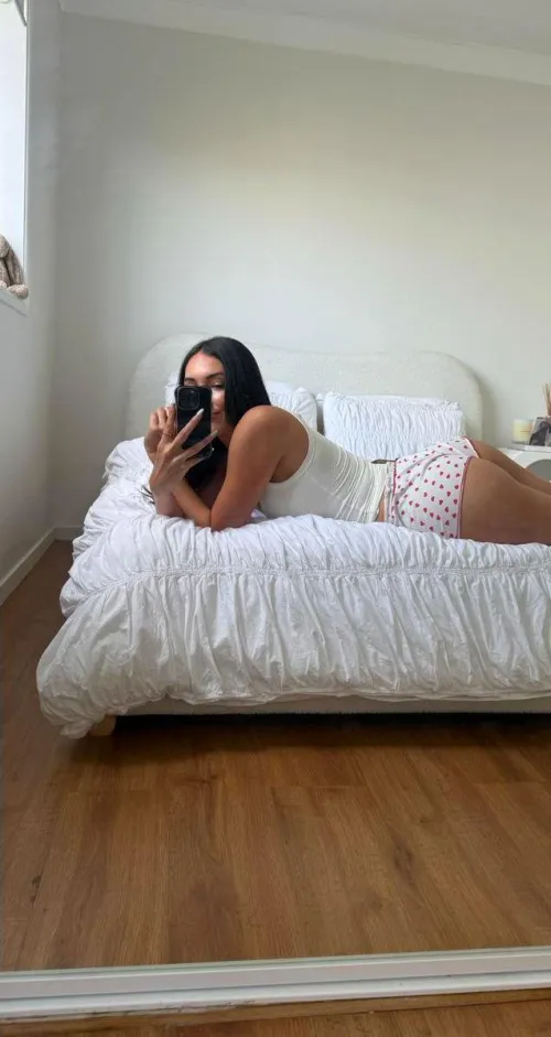 Booty poppin', hearts stoppin'