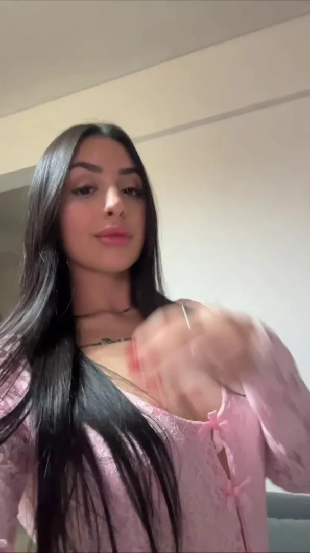 bored af, hmu if you’re free to vibe