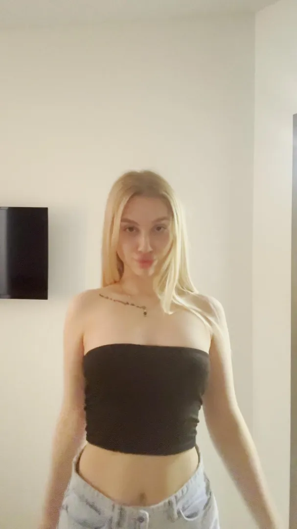 bored of usual, any strangers want to meet tonight?