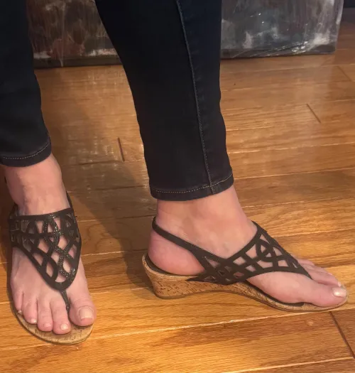 Boring mini MILF wedges for girls night. No boys allowed.