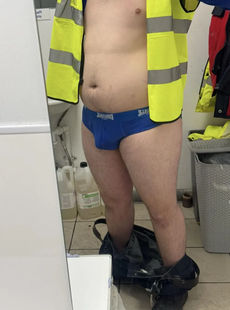 Briefs at work (19 uk)