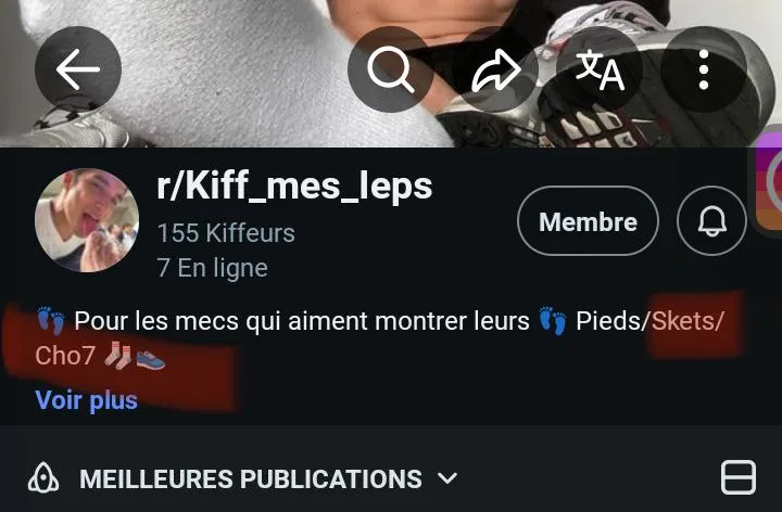 Bruh, ok les chaussettes (?) mais pourquoi les skets ?? 😭😭