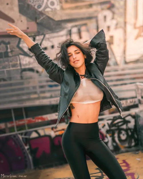 Camilla (New York) by Me (Matteo Sciarra) Sony a7 IV - Voigtlander Nokton SE 50mm @ 1.2 - natural light