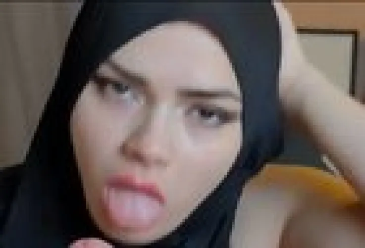 can anyone say who is she?