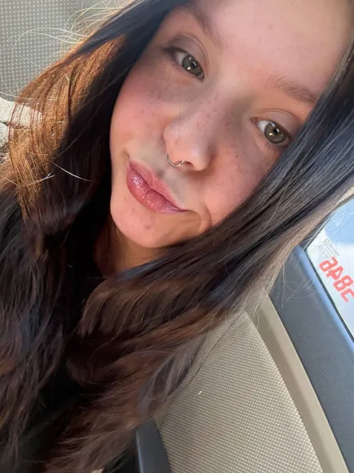 can i send u naked pictures... say yes if u want them cause i have a lot more