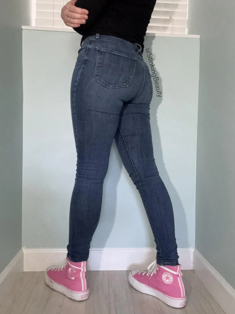 Can my favorite Converse join us? 