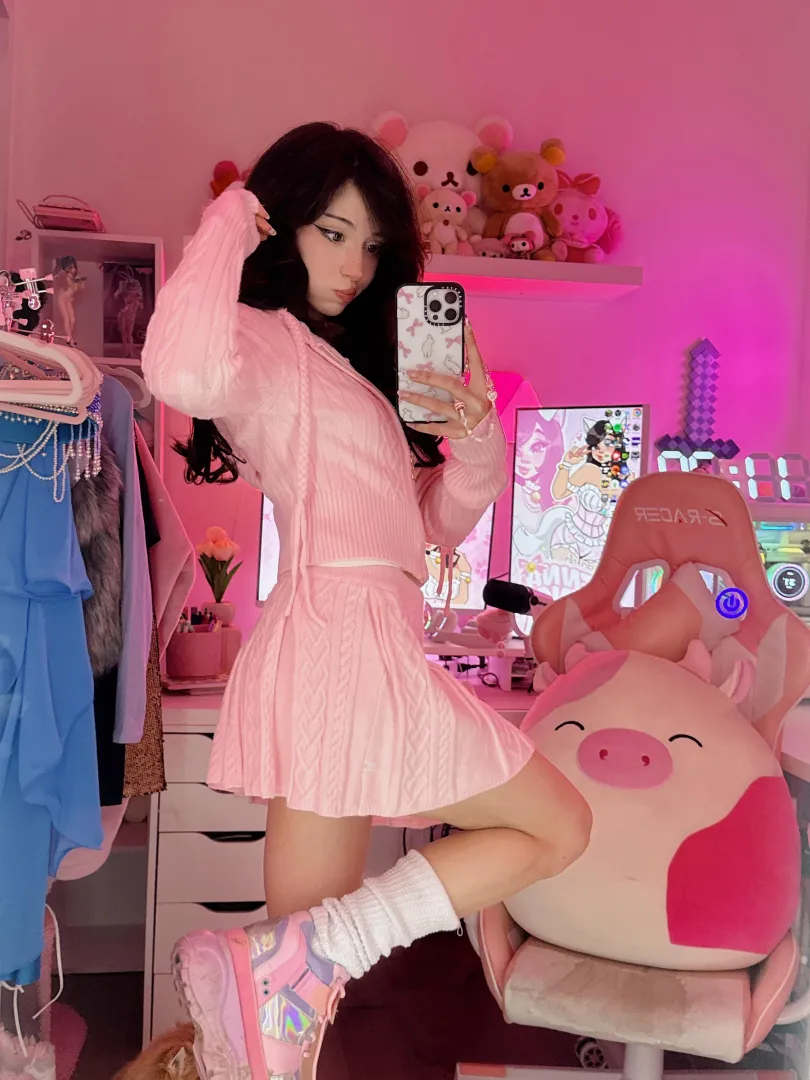 can u handle someone as geeky as me?