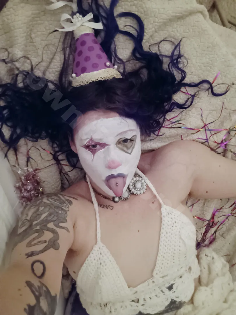 Can you cheer up this grumpy clown?