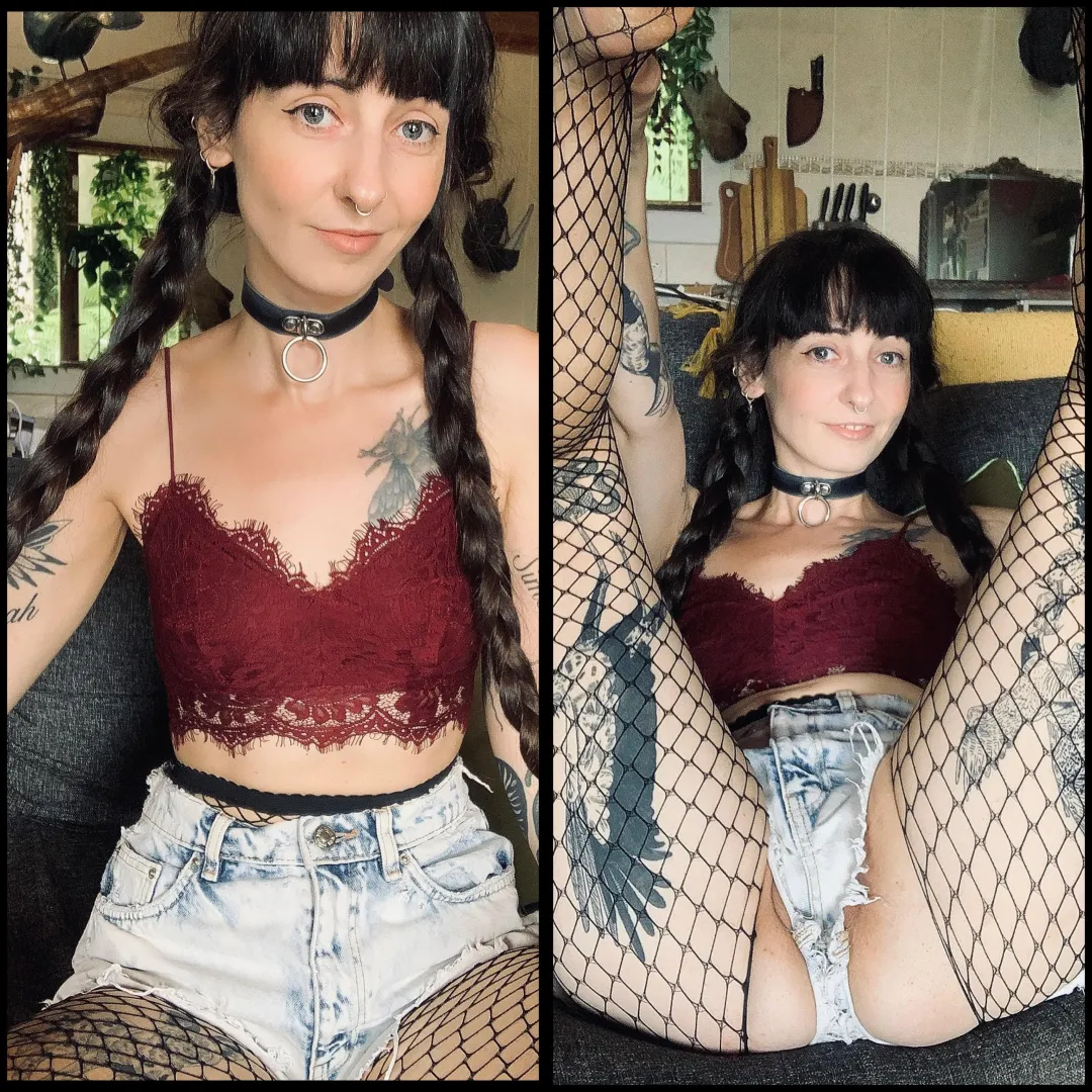 Can you tell I’m not wearing panties…