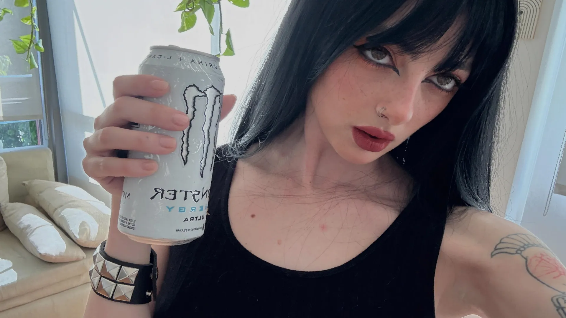 Can’t travel across the city, keep it local - hmu on lg:.Iunaromes,.