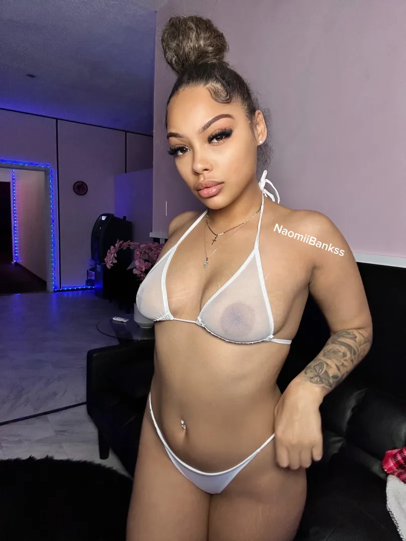 Caramel skin ! Cum and get a taste