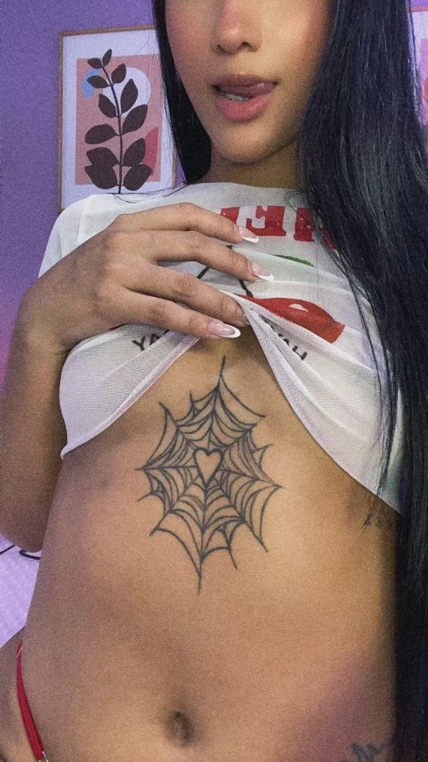 Careful, once you get caught in my web, there’s no way out. Want to see where the heart leads? ️[samantakane]