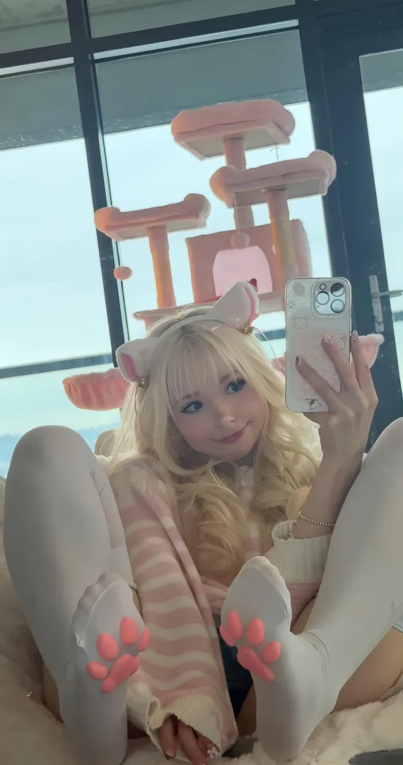 Cat girl by pockycats