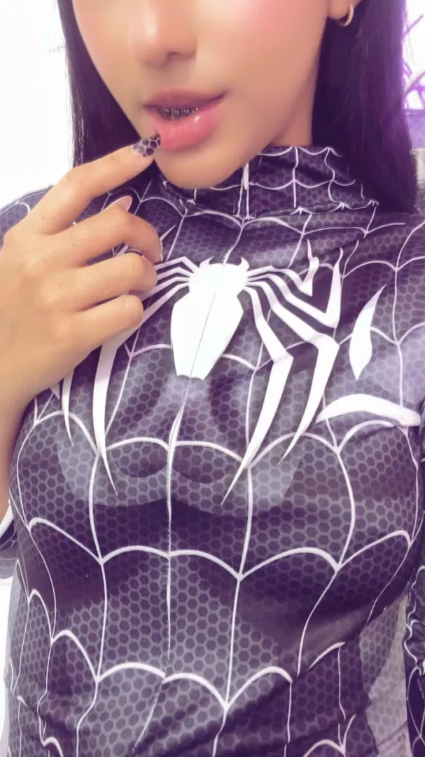 Caught in my web? Don’t even try to escape.️[samantakane]