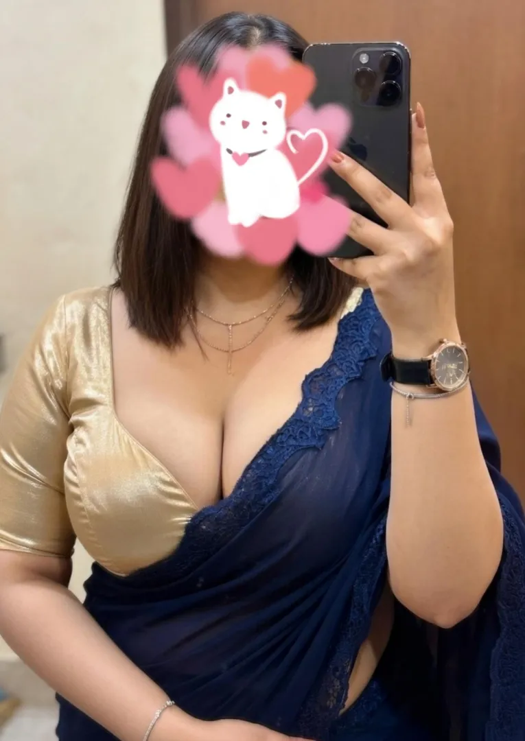 Caught myself in the mirror and thought: damn, I need an audience for this ❤️