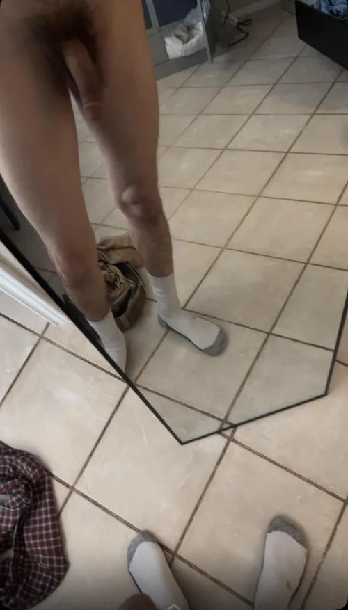 Central TX (30) ATX. Looking for a guy to suck off while he watches porn and wears socks 