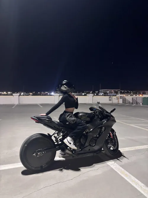 Choke me and tell me I’m yours