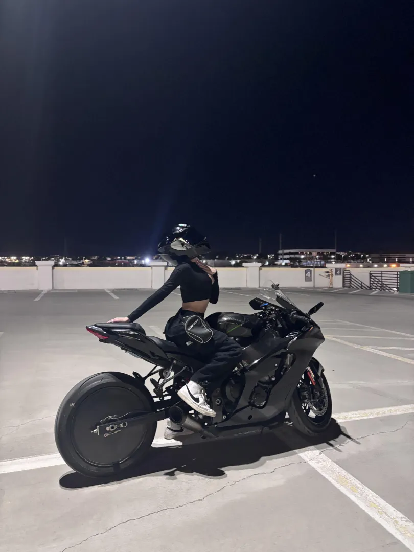 Choke me and tell me I’m yours