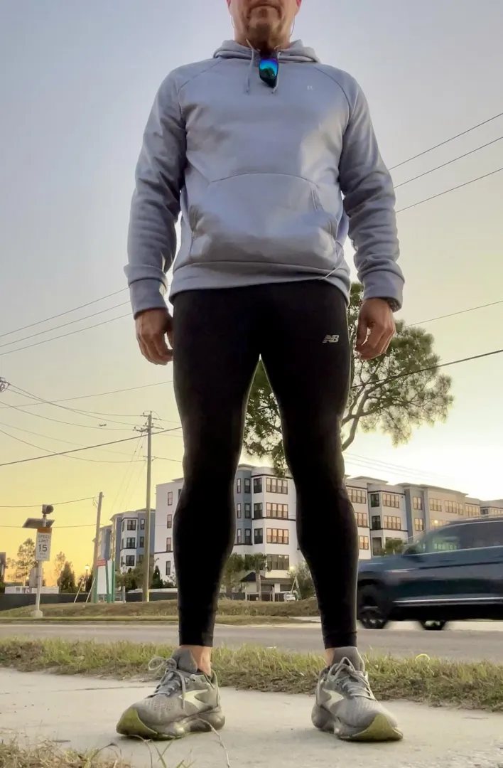 Cold nights = men in tights. 6 miles feeling insecure about my wardrobe but I was warm