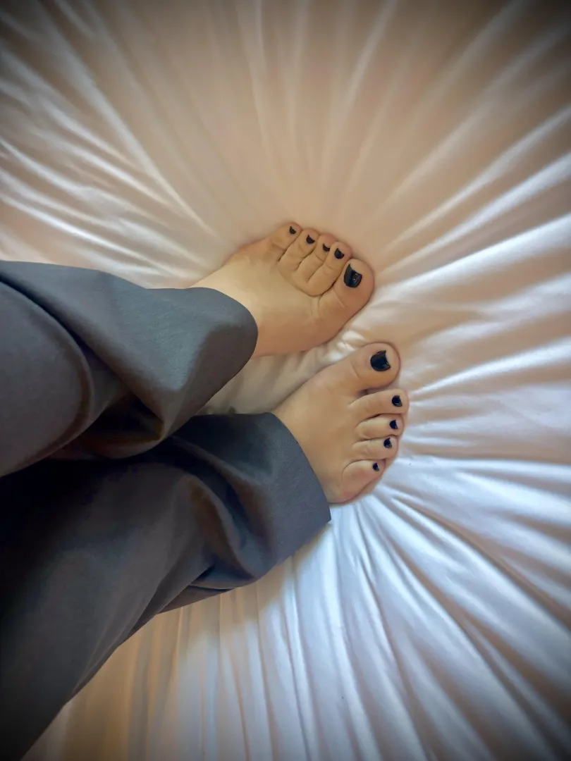 Come bounce in my bed with me! ️ 